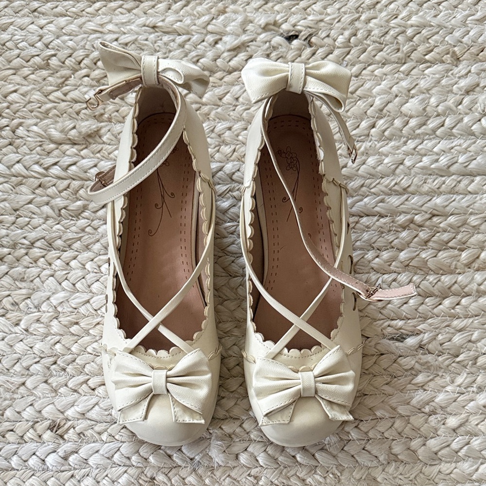 Lolita Cream Bow Heels